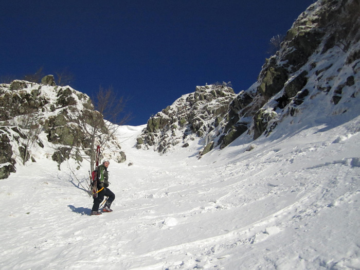#1 Grand Couloir : Au dessus de cône de déjection avant de rentrer dans le couloir a proprement parlé. Grand Couloir : Au dessus de cône de déjection avant de rentrer dans le couloir a proprement parlé.