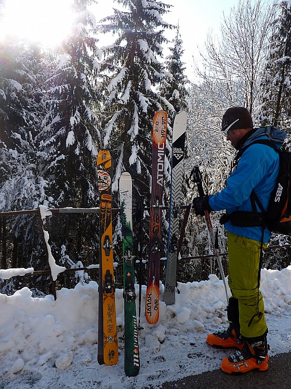 #1 au parking : Ils se moquent de la taille de mes skis... au parking : Ils se moquent de la taille de mes skis...