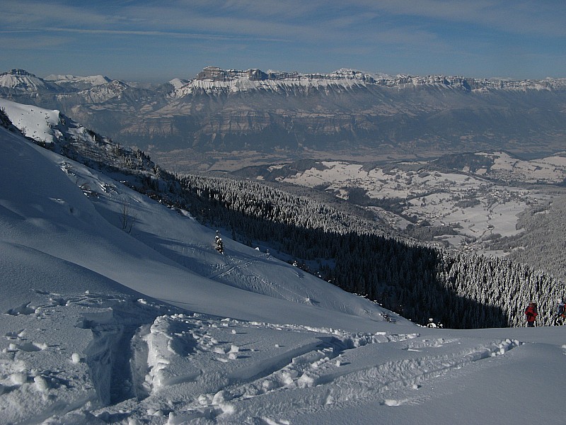#7 Vue sur le sud la Chartreuse : Belle vue sur le sud de la Chartreuse et la vallée du Grésivaudant entre Grenoble et Chambéry Vue sur le sud la Chartreuse : Belle vue sur le sud de la Chartreuse et la vallée du Grésivaudant entre Grenoble et Chambéry