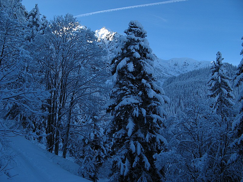#2 Vue depuis avant Le Habert : Belle vue sur les sommets enneigées, avant d Vue depuis avant Le Habert : Belle vue sur les sommets enneigées, avant d'arriver au Habert du Crop