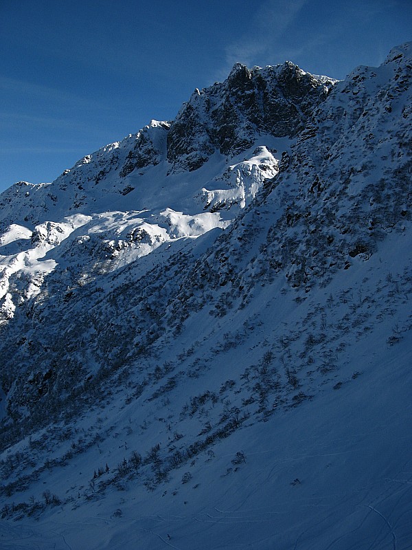 #12 Vue vers le Lac du crop : Vue sur le passage dans les arcosses pour rejoindre le Lac du Crop. Là on peut mieux comprendre la difficultée du terrain pour accéder à ce fameux lac! Vue vers le Lac du crop : Vue sur le passage dans les arcosses pour rejoindre le Lac du Crop. Là on peut mieux comprendre la difficultée du terrain pour accéder à ce fameux lac!