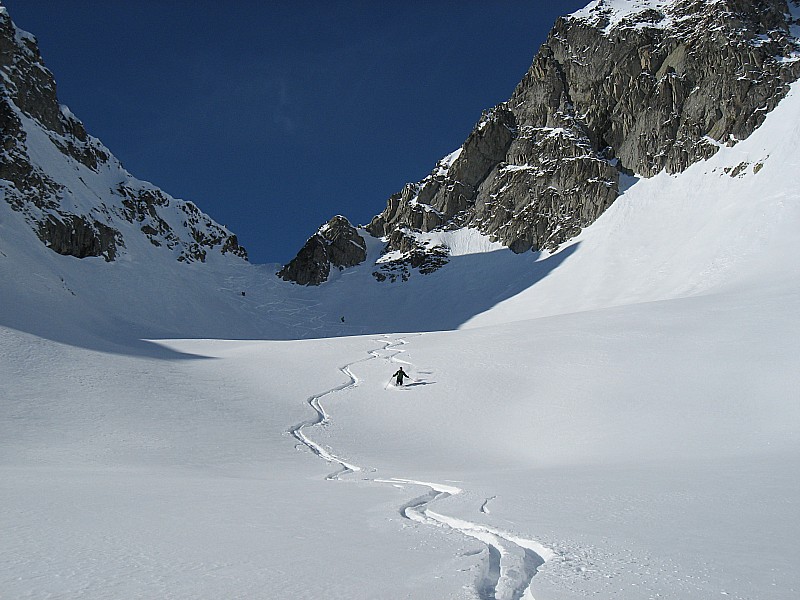 #11 Pas de la fenetre : Encore une poudreuse 5* entre le Pas de la fenêtre et le lac du Bacheux Pas de la fenetre : Encore une poudreuse 5* entre le Pas de la fenêtre et le lac du Bacheux