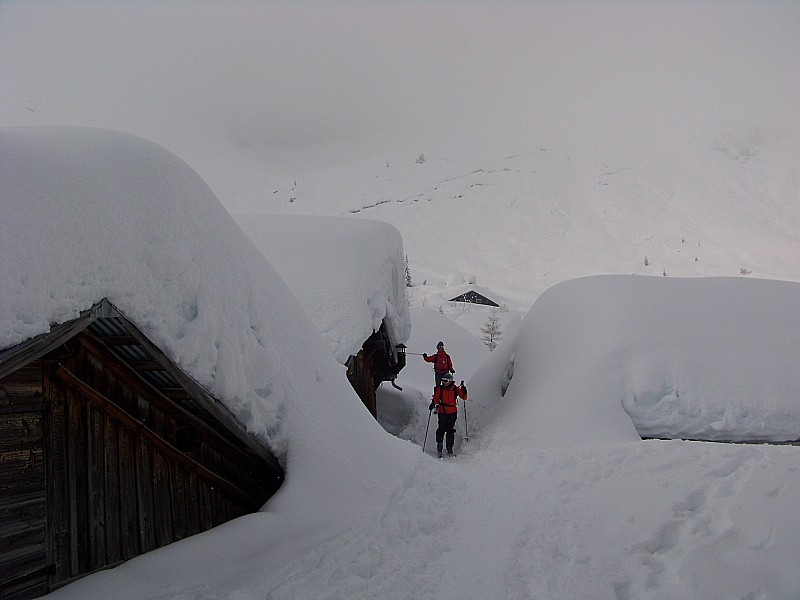 #4 Pormenaz : Les Ayères...ça commence à faire un peu de neige! Pormenaz : Les Ayères...ça commence à faire un peu de neige!
