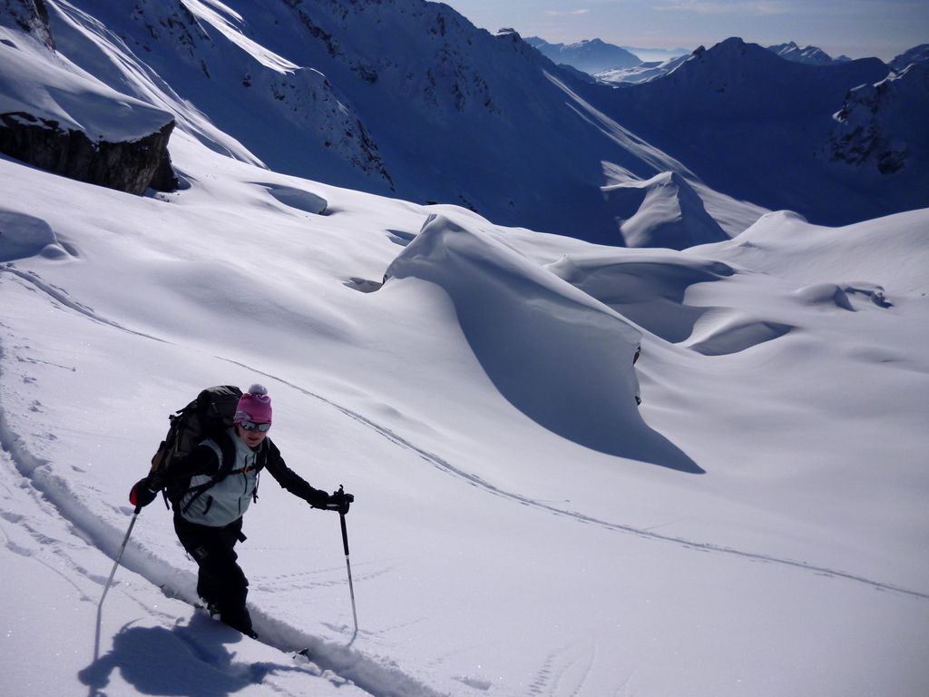 #16 sous le col du Tutu : On y est presque! dernier passage au soleil de la journée, on en profite! sous le col du Tutu : On y est presque! dernier passage au soleil de la journée, on en profite!