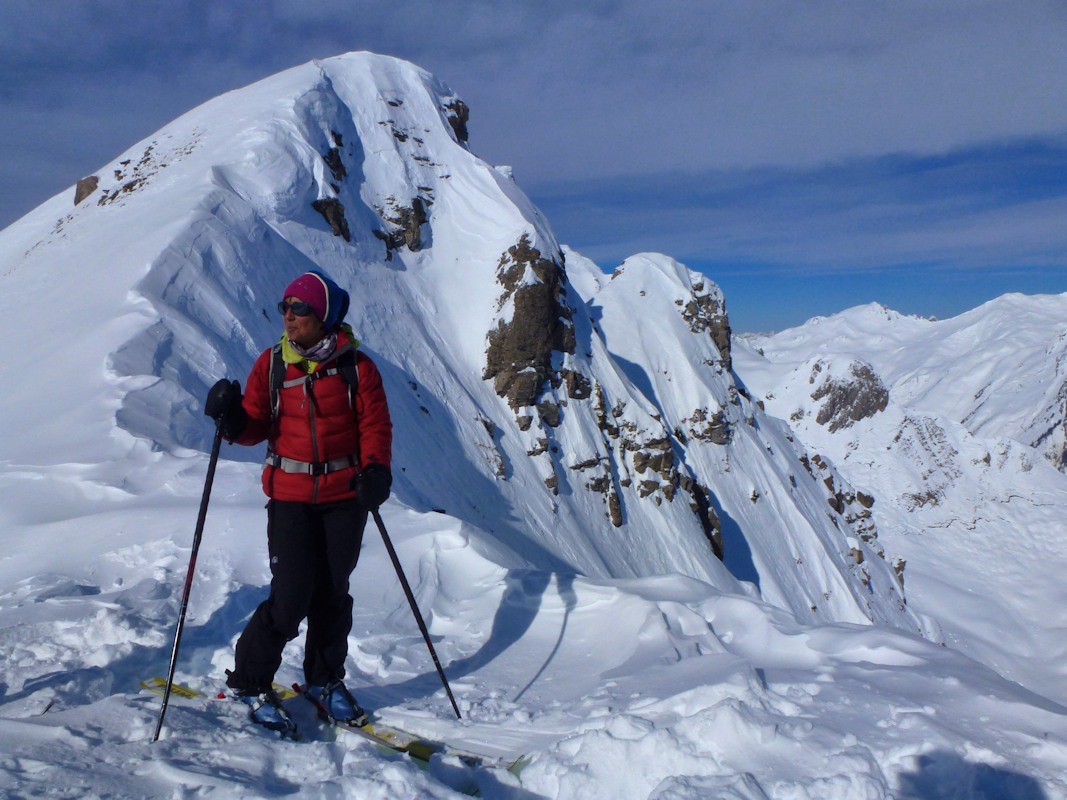 #6 Sur la crête : Parée pour la descente. Sur la crête : Parée pour la descente.