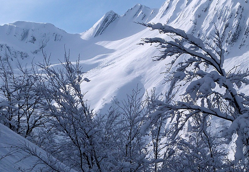 #1 Fenêtre à travers chemin : Pointes des Arces et des Arlicots Fenêtre à travers chemin : Pointes des Arces et des Arlicots