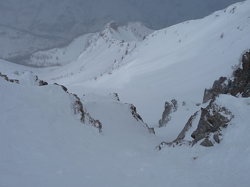 #4 Le petit couloir : pour rejoindre la combe sans nom. Le petit couloir : pour rejoindre la combe sans nom.
