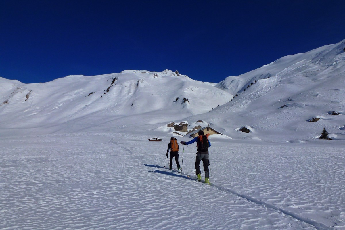 #4 Plan Pichu (1950 m) : Direction Nord, vers le Mont Coin. Plan Pichu (1950 m) : Direction Nord, vers le Mont Coin.