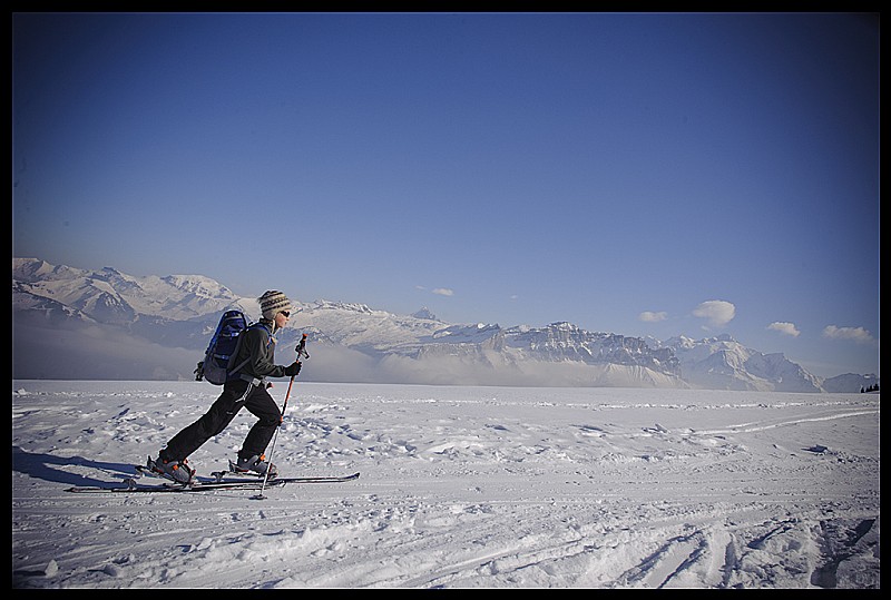 #3 Arrivée au sommet : en arrière plan:
du Buet au Mont Blanc en passant par Flaine, les rochers de Fizz Arrivée au sommet : en arrière plan:
du Buet au Mont Blanc en passant par Flaine, les rochers de Fizz