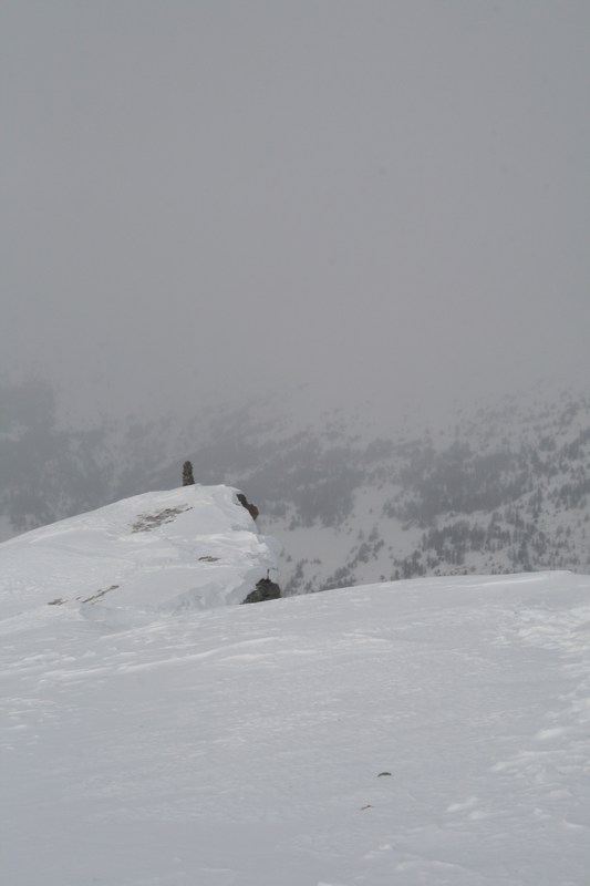 #4 Depuis le sommet : joli cairn sur l Depuis le sommet : joli cairn sur l'antécime.