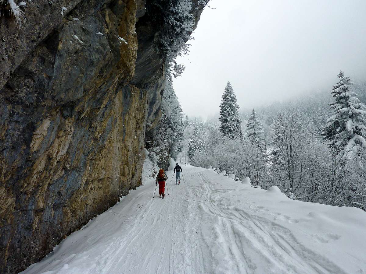 #11 Route du Charmant Som : un air de haut de cirque de l Route du Charmant Som : un air de haut de cirque de l'Aulp du Seuil