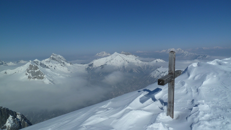 #6 Croix sommitale : Il fait frais ! Croix sommitale : Il fait frais !