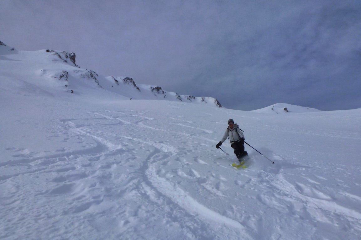 #3 Descente vers la Combe : Irrégulier sur le flanc Nord, mais de très bons passages. Descente vers la Combe : Irrégulier sur le flanc Nord, mais de très bons passages.