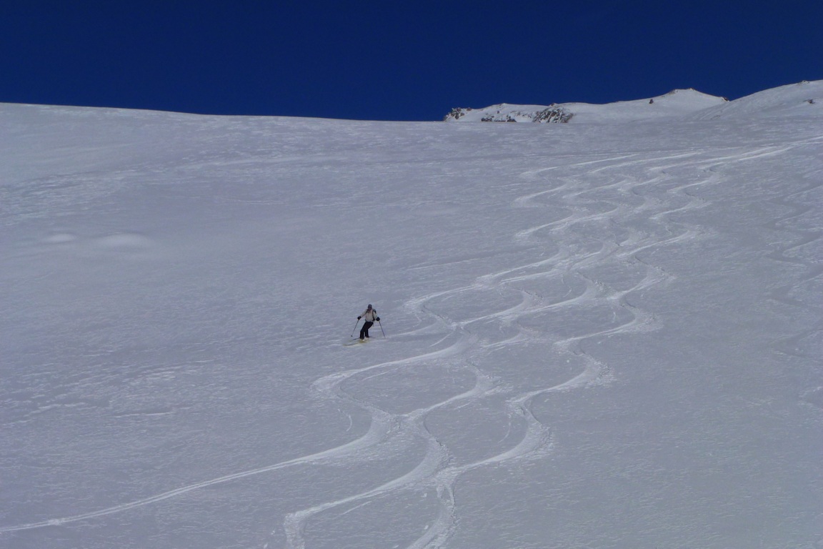 Pointe du Col versant SO : D'excellentes conditions dans la partie basse.