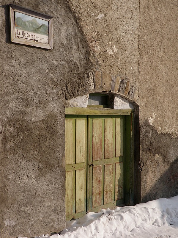 #28 Grand Naves : le village est chatrmant Grand Naves : le village est chatrmant