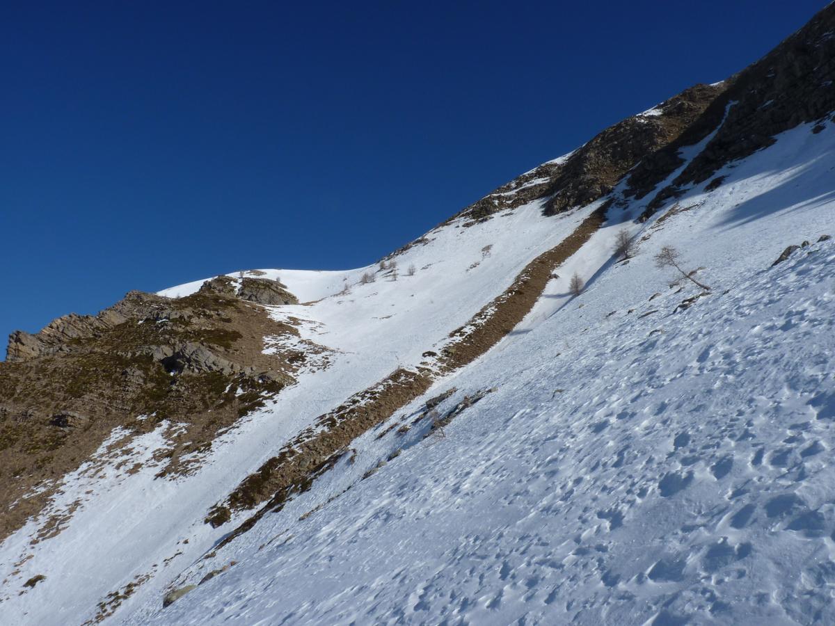 #2 Suite de la montée : Traversée ascendante pour sortir sur l Suite de la montée : Traversée ascendante pour sortir sur l'épaule nord ouest
