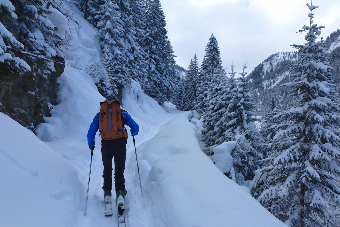 #1 Départ sur la route : Progression aisée dans la trace. Départ sur la route : Progression aisée dans la trace.