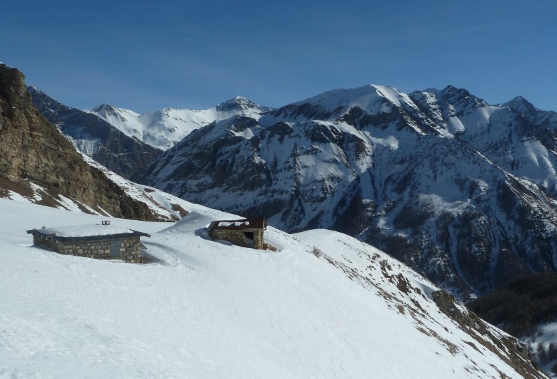 #2 Cabane du Vallon : Le Parria et le MourreFroid? au fond; Cabane du Vallon : Le Parria et le MourreFroid? au fond;