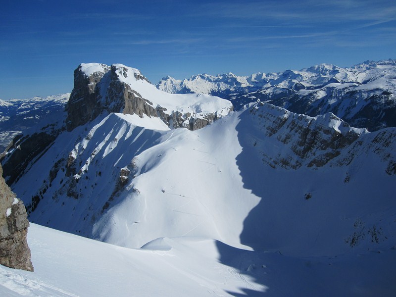 #4 Depuis la porte d Depuis la porte d'enfer : Vue sur la combe sauvage (montée vers le point 2103)