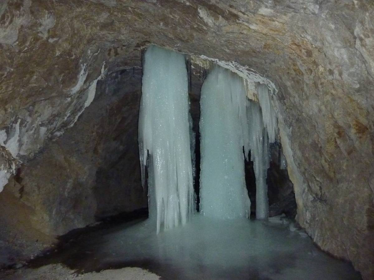 #36 Tunnel des Agneaux : cascade de glace en 4+ !! Tunnel des Agneaux : cascade de glace en 4+ !!