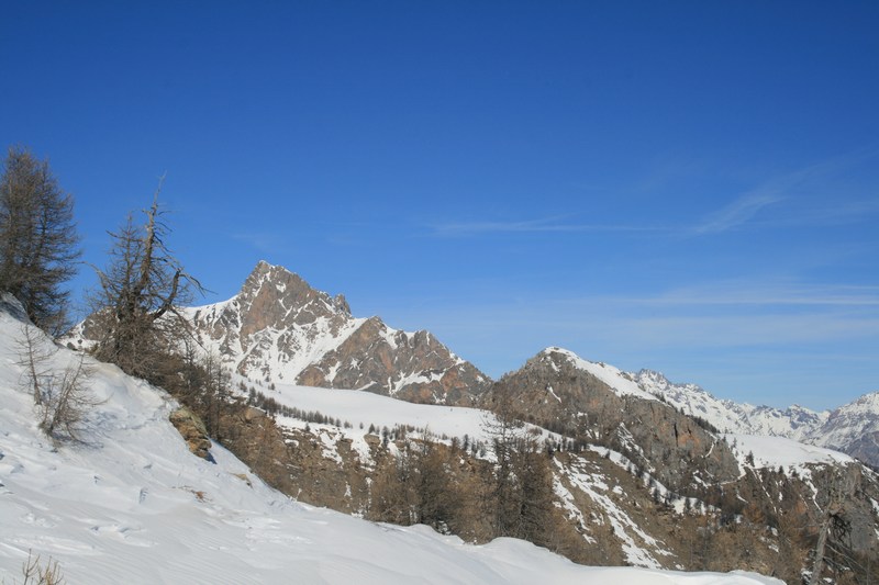 #2 Vers le nord : Tête de Gaulent et Roche Charnière. Vers le nord : Tête de Gaulent et Roche Charnière.