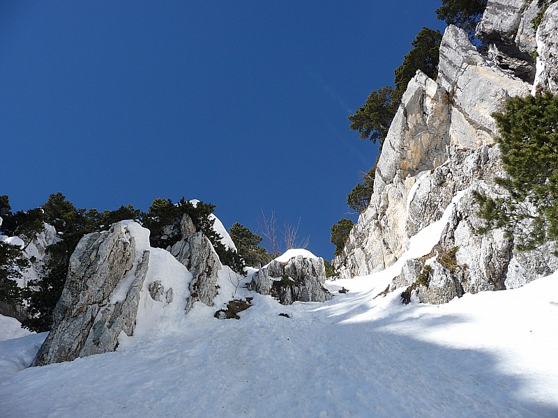 #4 2/3 du couloir : étroiture passe bien 2/3 du couloir : étroiture passe bien