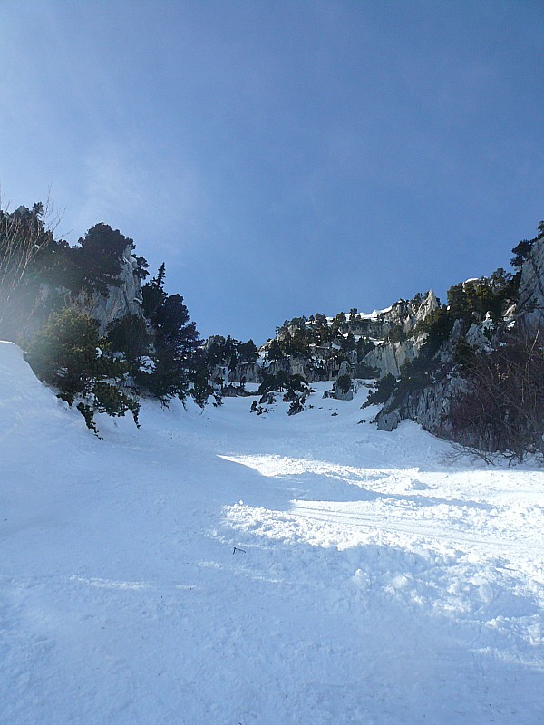 #11 bas de la virgule : bonne neige même si beaucoup ravagée bas de la virgule : bonne neige même si beaucoup ravagée