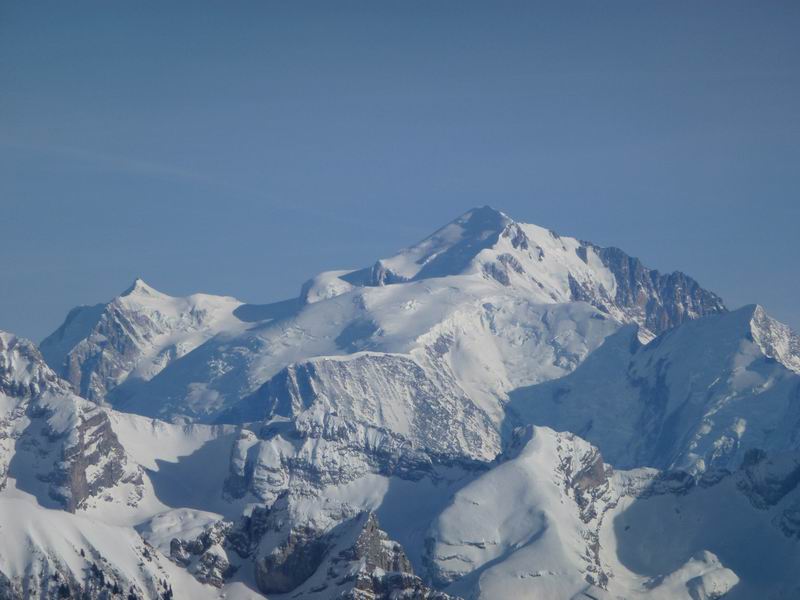 #4 Sur Cou : Regardez bien, on voit les 2 refuges du Goûter Sur Cou : Regardez bien, on voit les 2 refuges du Goûter