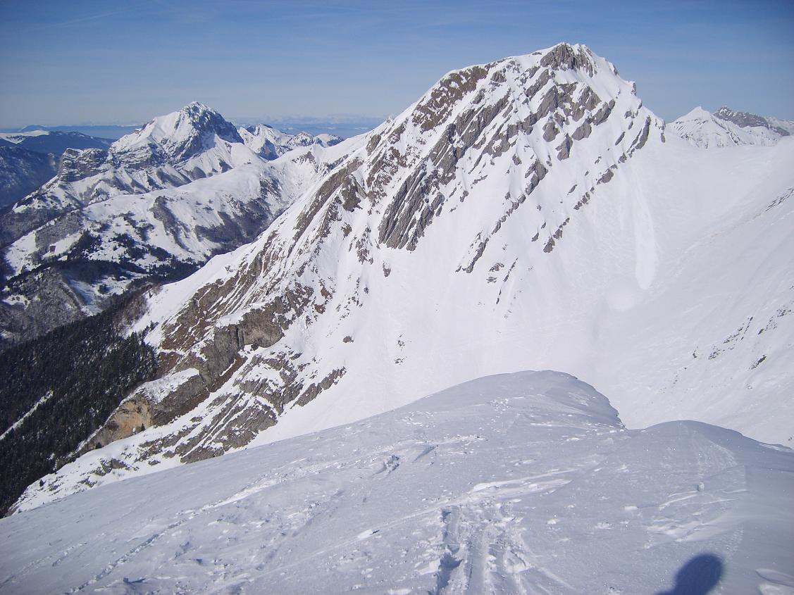 #10 Pécloz face sud et couloir : depuis la Pointe des Arces Pécloz face sud et couloir : depuis la Pointe des Arces