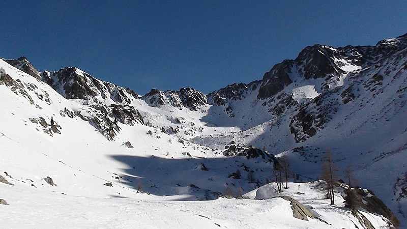 #3 Pas des landres : depuis le lac : même de là on voit que c Pas des landres : depuis le lac : même de là on voit que c'est en neioge dure à gelée