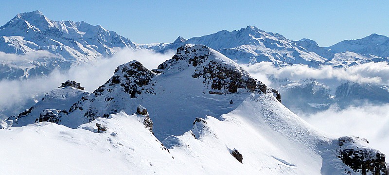 #5 En montant sur Combe Bénite : Face nord de Roche à Thomas et Mont Pourri en arrière plan En montant sur Combe Bénite : Face nord de Roche à Thomas et Mont Pourri en arrière plan