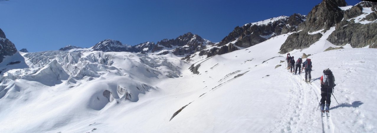 #1 Colonne de montée : En montant vers le glacier Blanc Colonne de montée : En montant vers le glacier Blanc