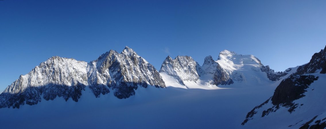 La classique : Une nième vue du glacier Blanc, toujours magnifique