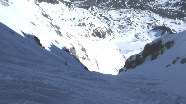 #4 descente : le début de la descente : ya du gaz et c descente : le début de la descente : ya du gaz et c'est tout à l'ombre
Je serre mes fixations au max et je plonge ....