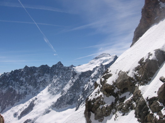 #4 la barre des écrins : vue du col de la casse déserte... la barre des écrins : vue du col de la casse déserte...