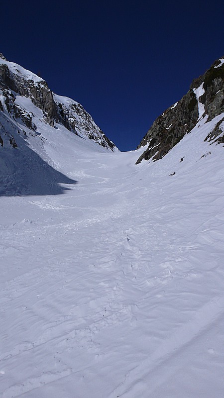 #3 Canyon : Un couloir plat agréable à skier Canyon : Un couloir plat agréable à skier