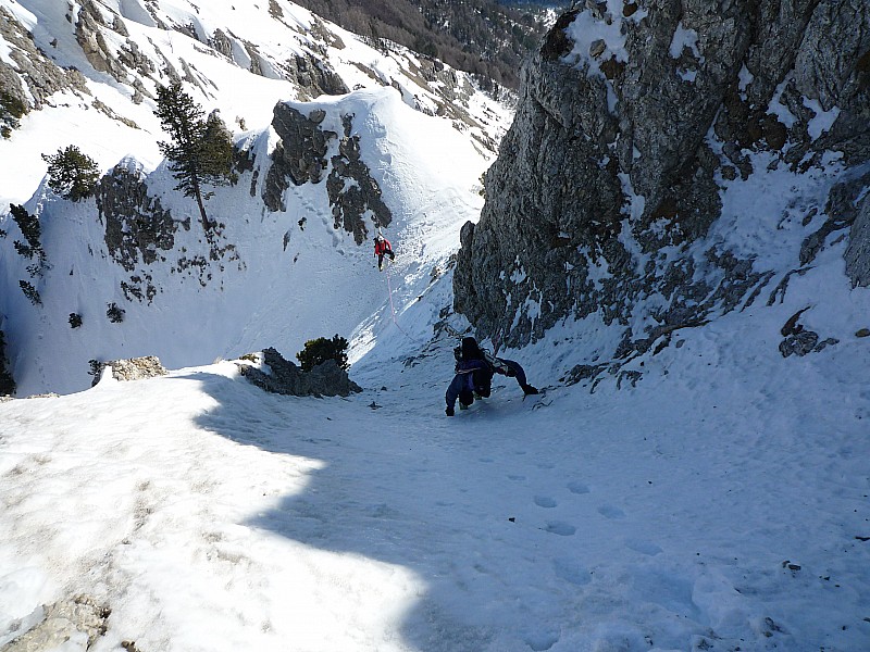 #2 arête NE Petit veymont : au départ des difficultés, Stéphane à la manœuvre arête NE Petit veymont : au départ des difficultés, Stéphane à la manœuvre