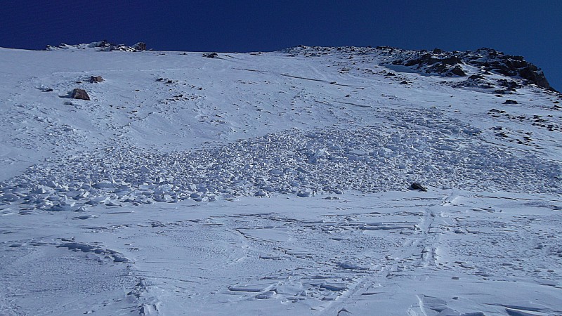 #9 avalanche de plaque : détail de la plaque sommitale avalanche de plaque : détail de la plaque sommitale