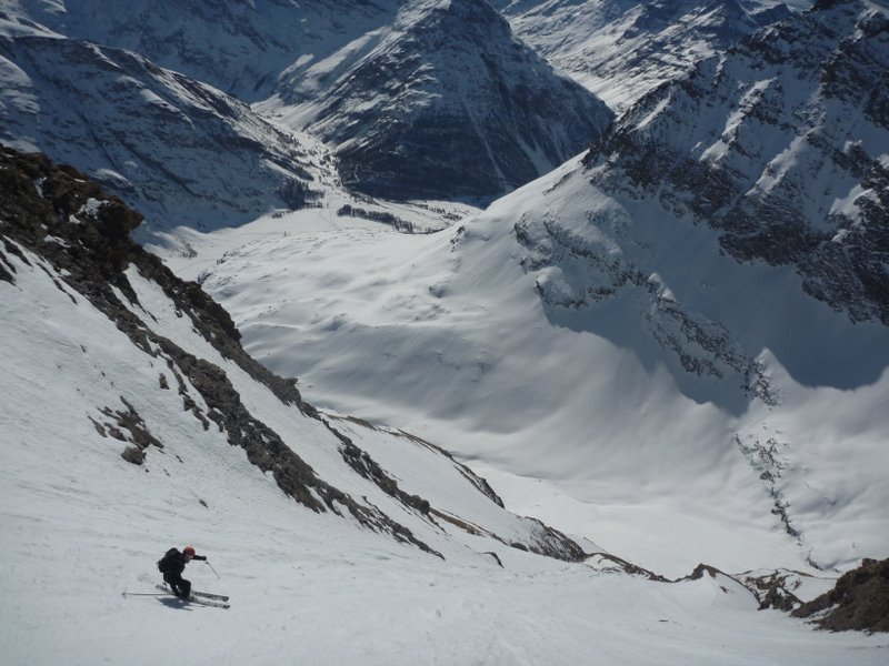 Buffette : Grand ski dans les sections larges, ca deroule
