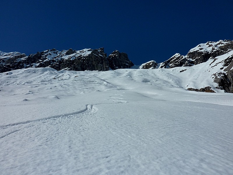 Pentes au dessus de Pététry : En arrivant à l'alpage de Pététry Poudre lourde: patins larges appréciables.