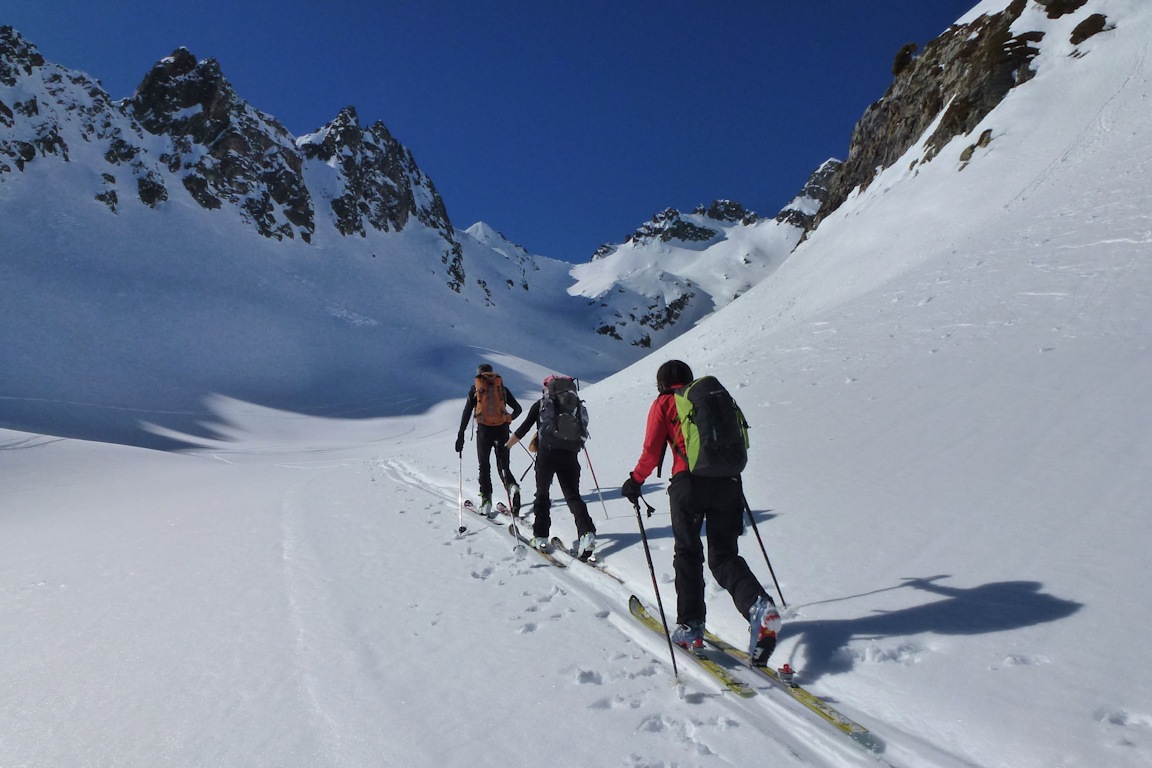 #13 En direction de la Brèche : Le passage 2459 m, c En direction de la Brèche : Le passage 2459 m, c'est droit devant.
