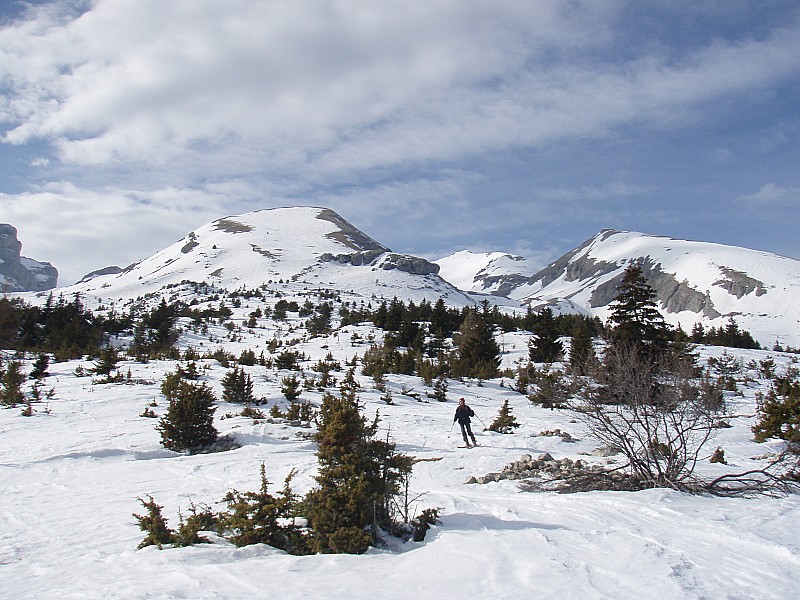 #4 Vers 1500m : Tête de l Vers 1500m : Tête de l'Aupet et entrées des 2 vallons parcourus.