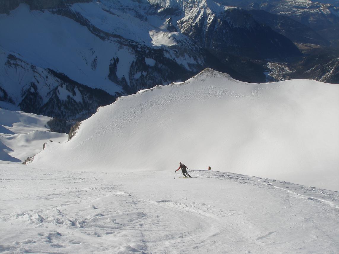 #6 debut de déscente pour gael : neige revenue au poil! debut de déscente pour gael : neige revenue au poil!