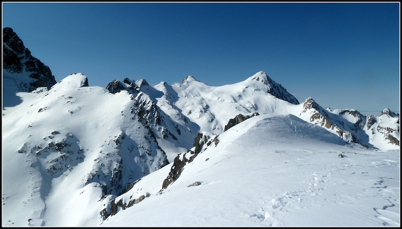 #6 Les voisins : Rochers Blanc - Badon Les voisins : Rochers Blanc - Badon