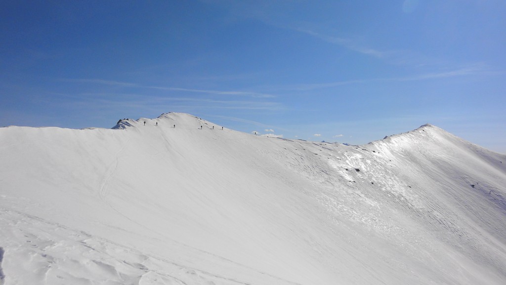 #4 en vue du sommet : groupe CAF juste devant en vue du sommet : groupe CAF juste devant