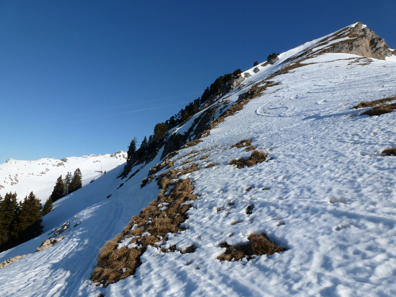#2 l l'arête : menant au sommet