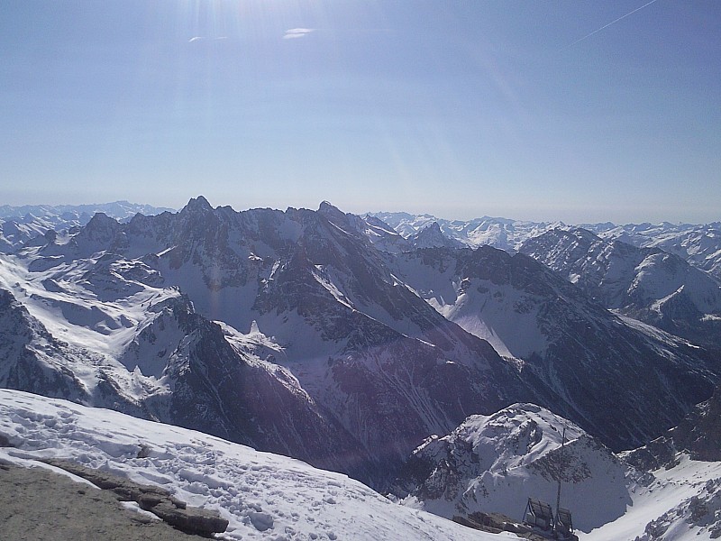 #8 l l'aiguille du Chambeyron : De l'autre côté de la rue, l'aiguille du Chambeyron.
