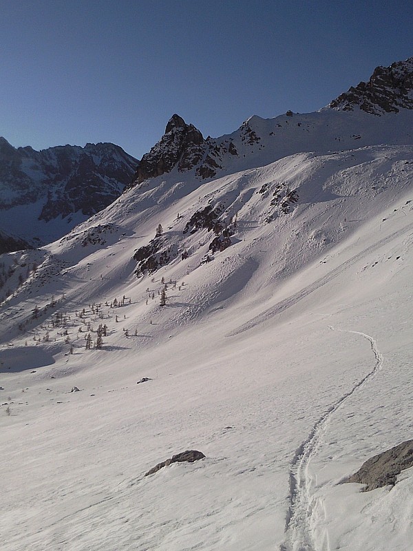 #4 après le contour du cirque : un petit regard vers le sud, en contournant le cirque après le contour du cirque : un petit regard vers le sud, en contournant le cirque