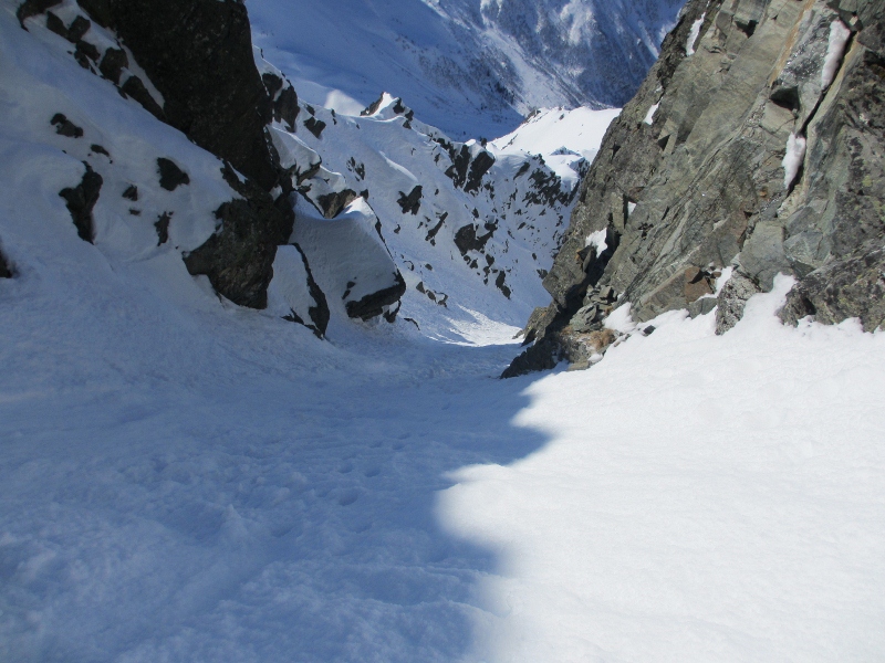 #5 couloir SW : Passage en neige dure à l couloir SW : Passage en neige dure à l'ombre.