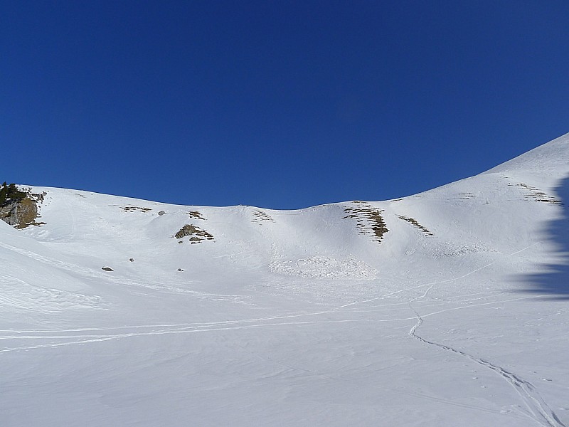 #5 Plaque sous le col de Rossanaz : .. probablement du WE dernier.. Plaque sous le col de Rossanaz : .. probablement du WE dernier..